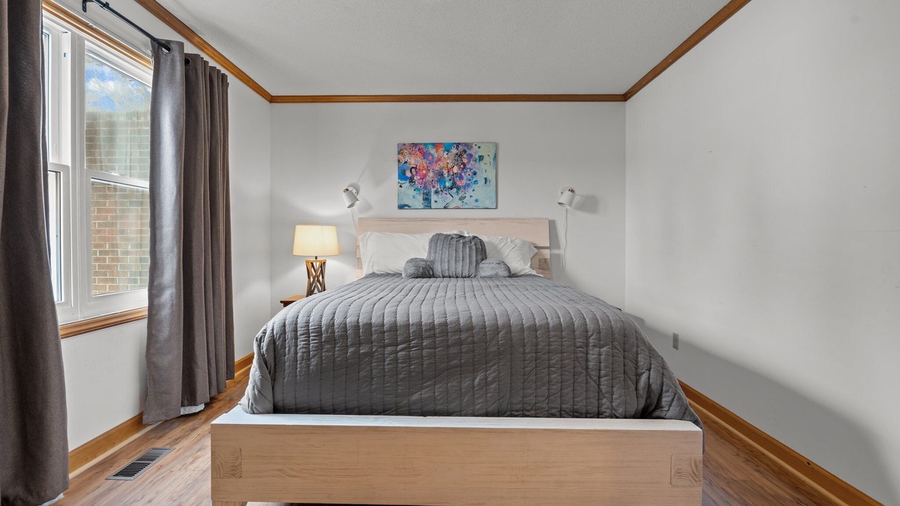 Photo of Bedroom in Olivia