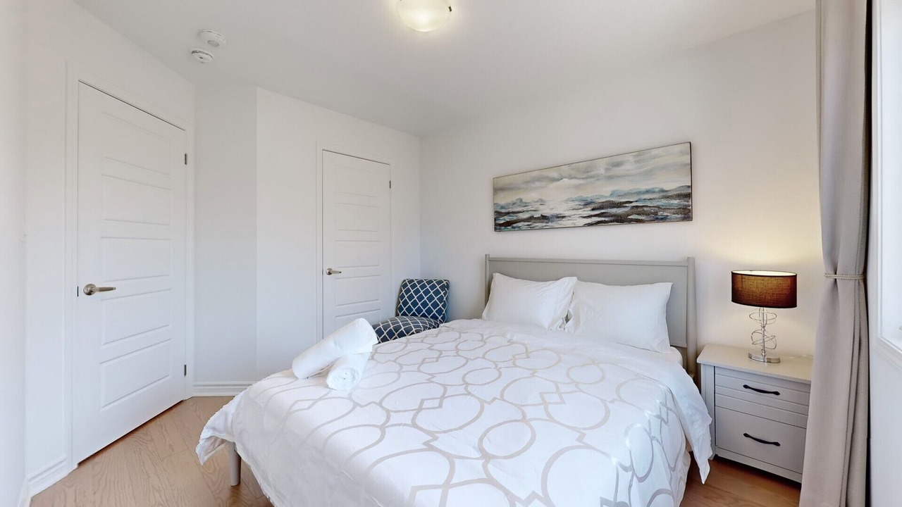 Photo of Bedroom in Oakville