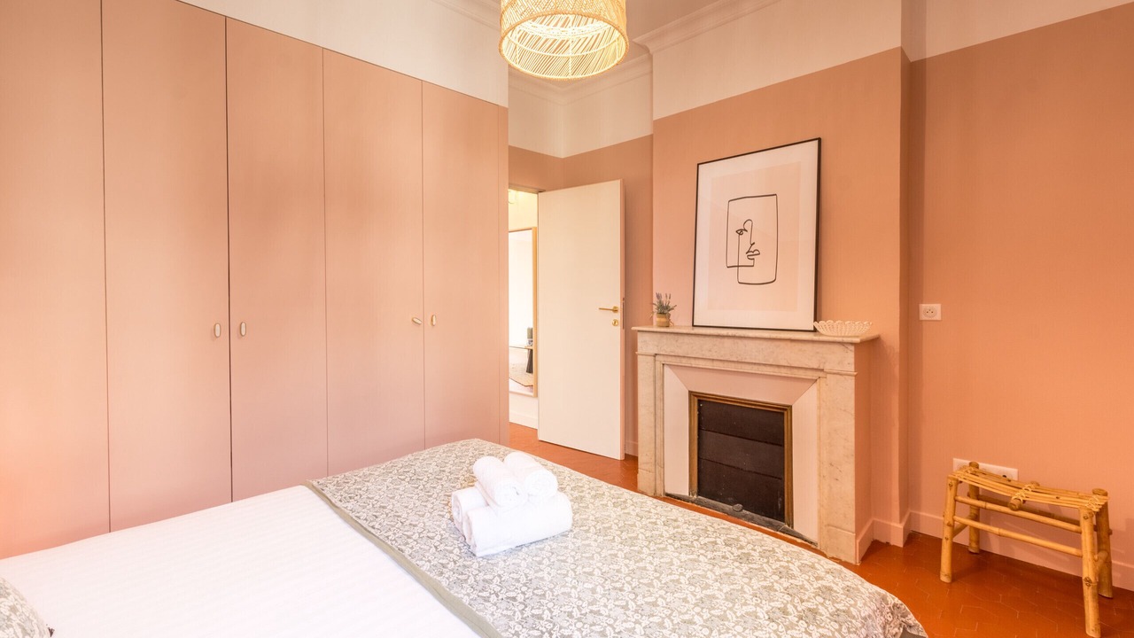 Photo of Bedroom in Comedie