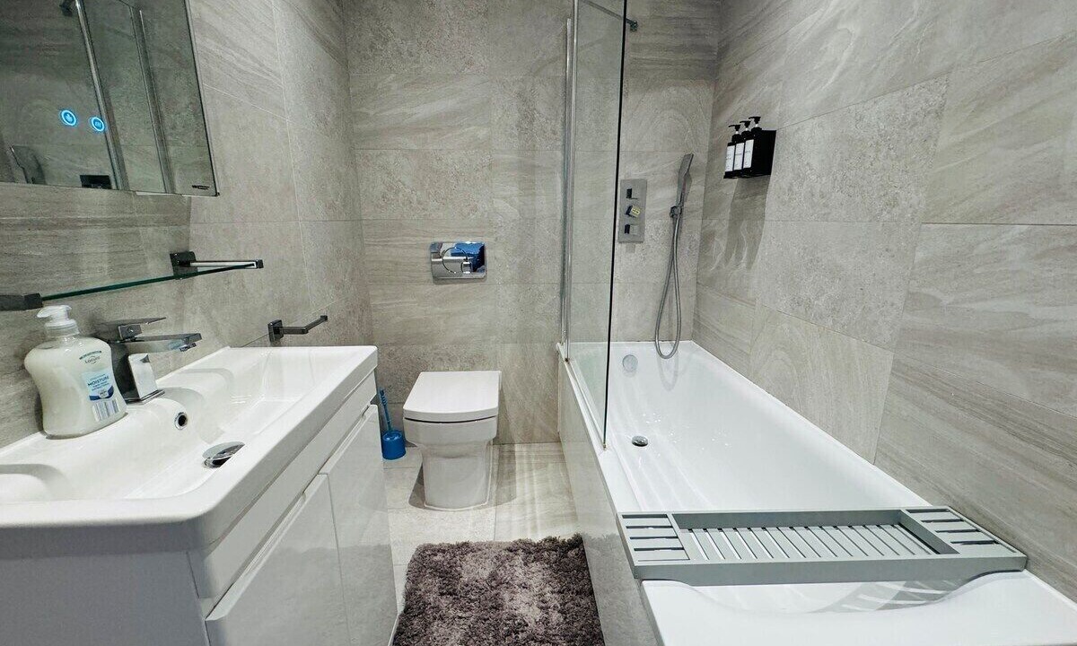 Photo of Bathroom in Weavers