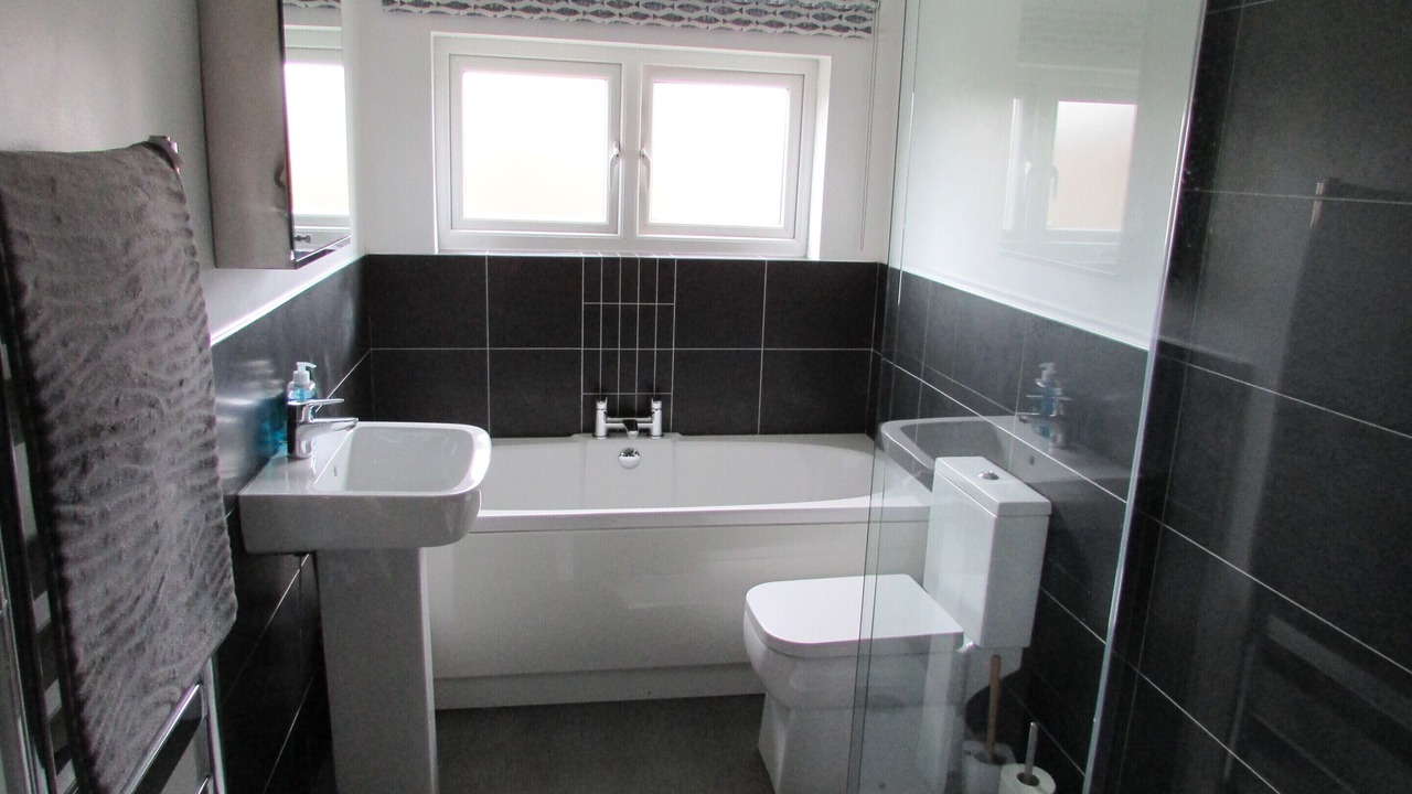 Photo of Bathroom in Newark