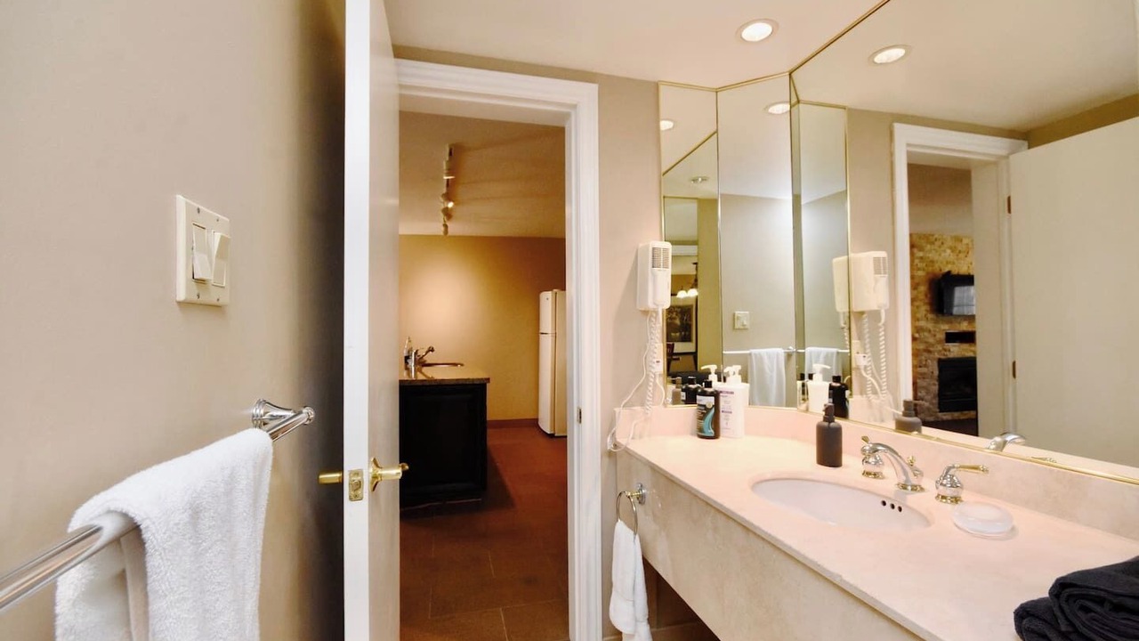 Photo of Bathroom in Oro-Medonte