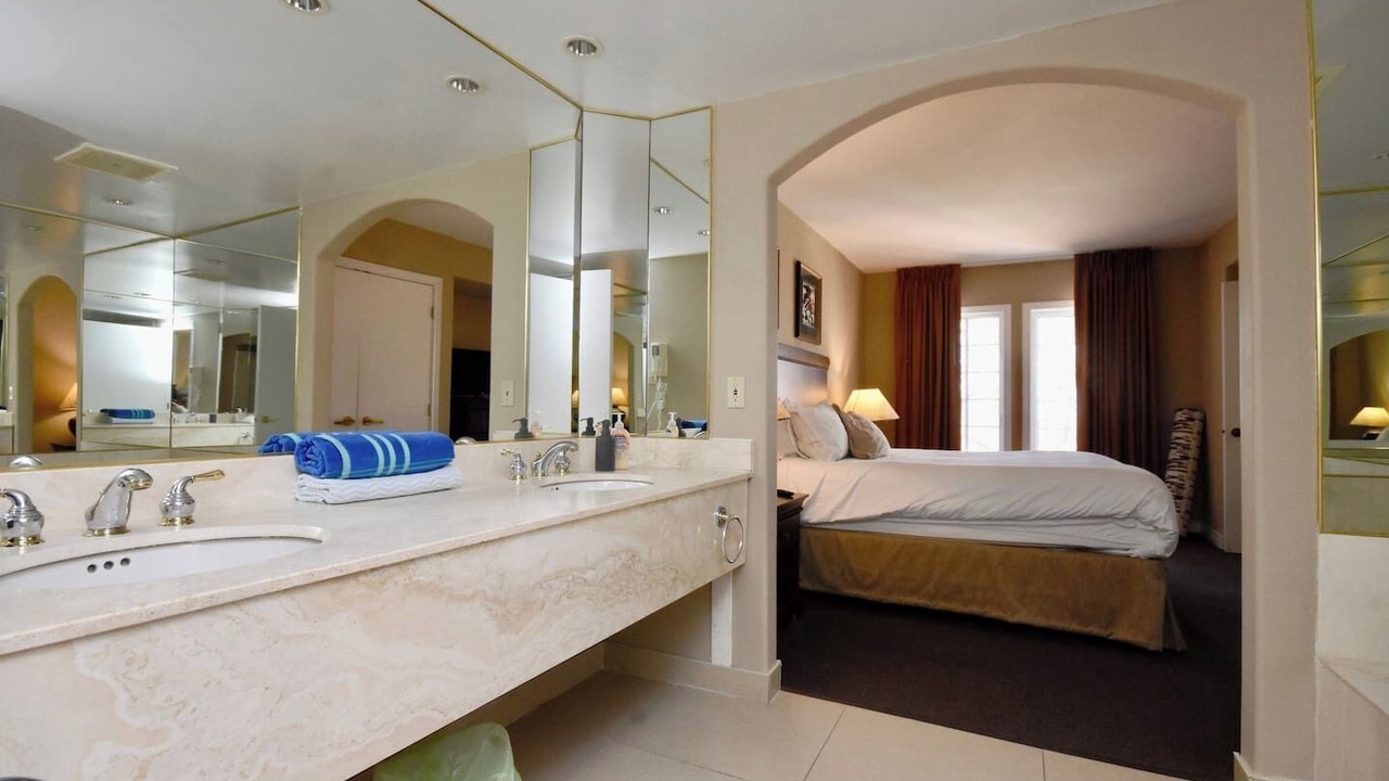 Photo of Bathroom in Oro-Medonte