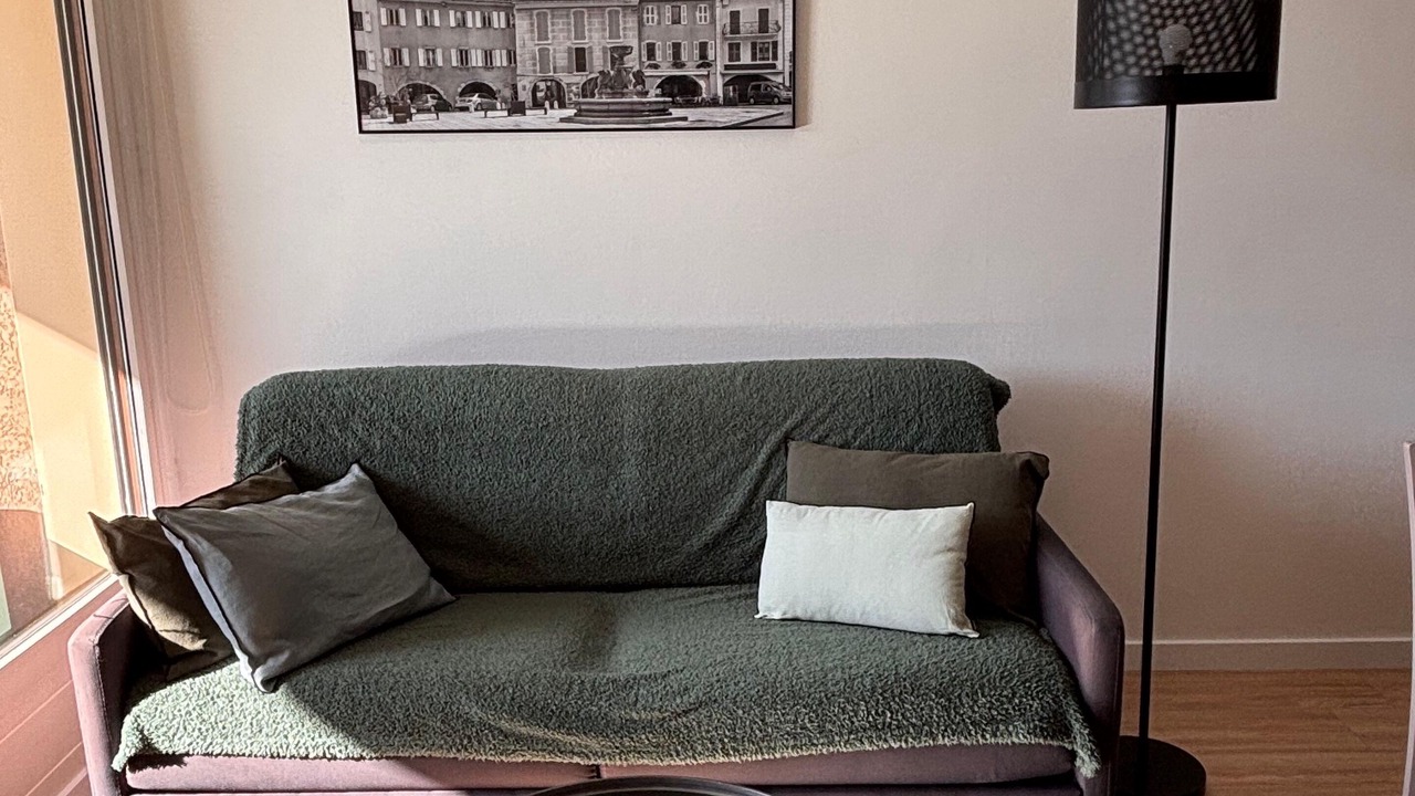 Photo of Livingroom in Thones