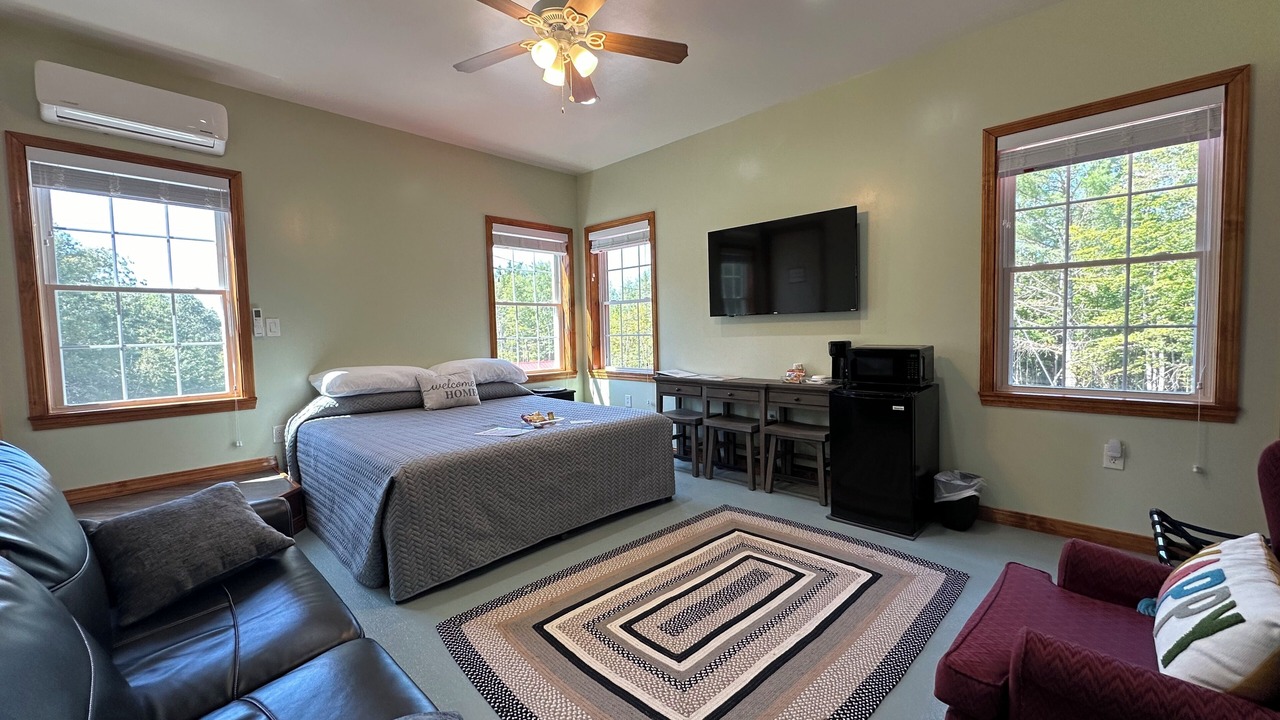 Photo of Bedroom in Lee