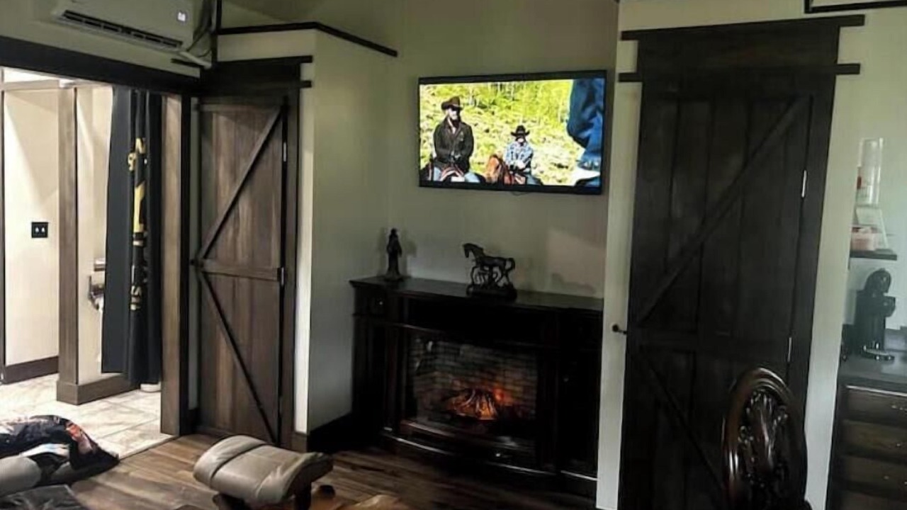 Photo of Livingroom in Rogersville