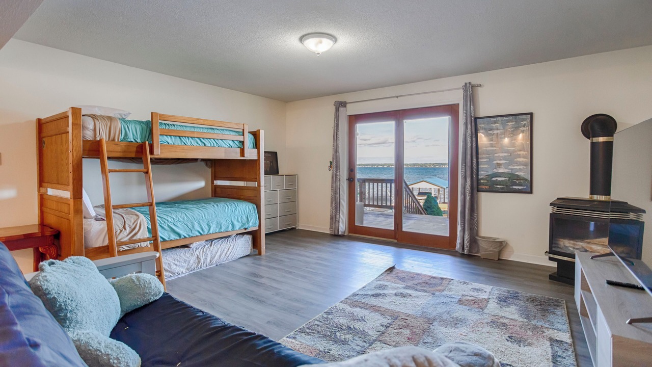 Photo of Bedroom in Town of Benton