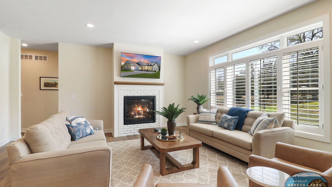 Photo of Livingroom in Williams Bay
