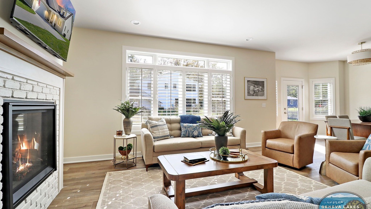 Photo of Livingroom in Williams Bay