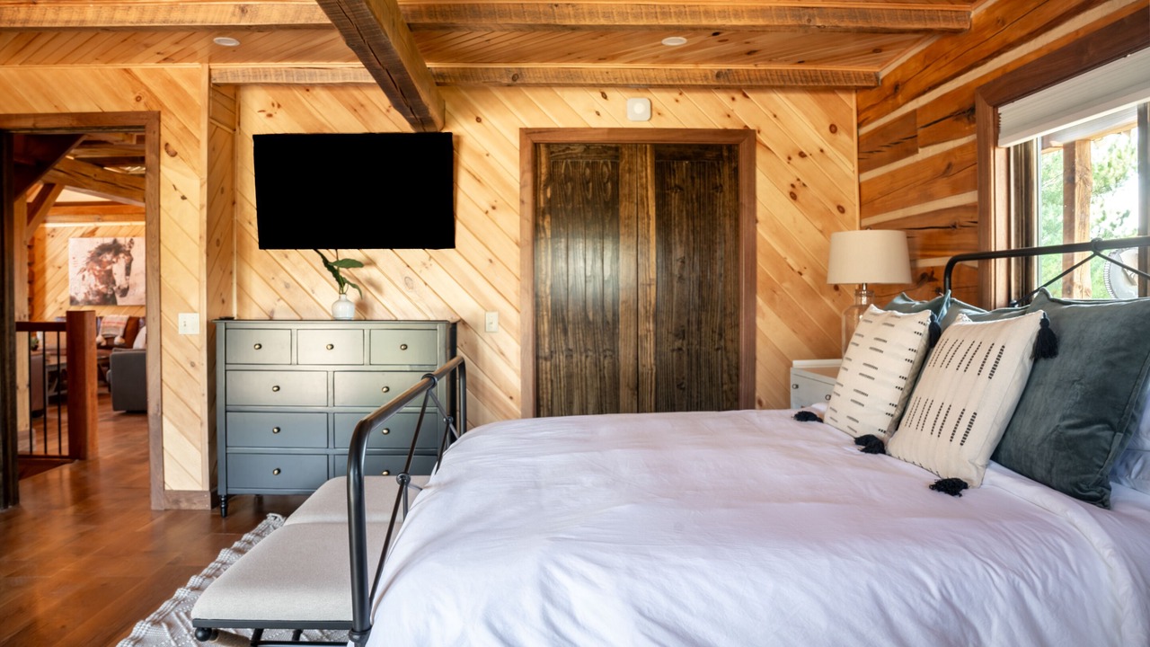 Photo of Bedroom in Logan