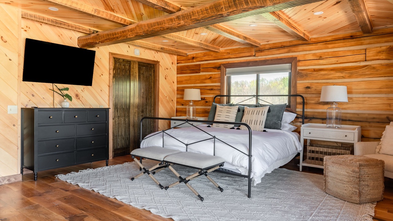 Photo of Bedroom in Logan