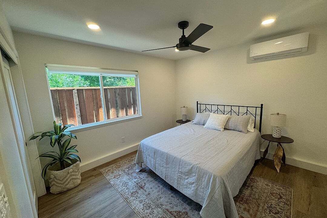 Photo of Bedroom in Pleasant Hill