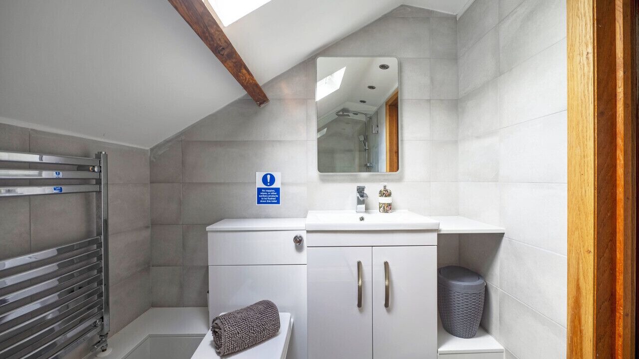 Photo of Bathroom in Pentrefelin