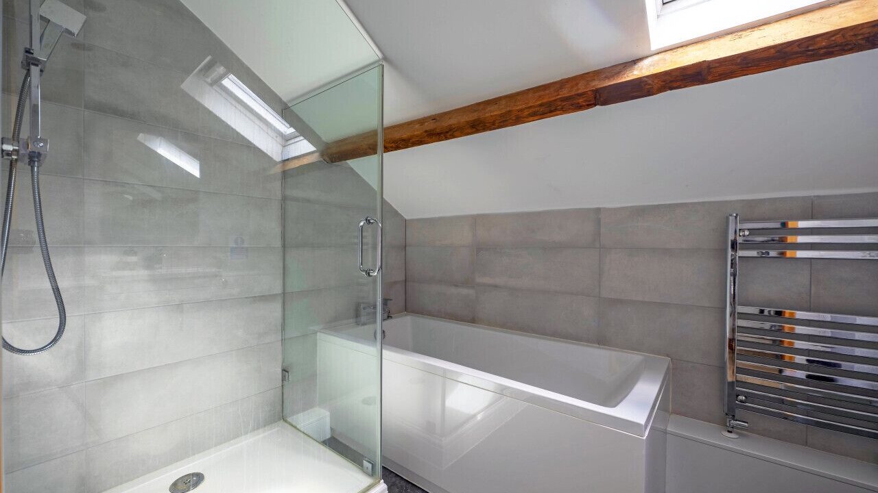 Photo of Bathroom in Pentrefelin