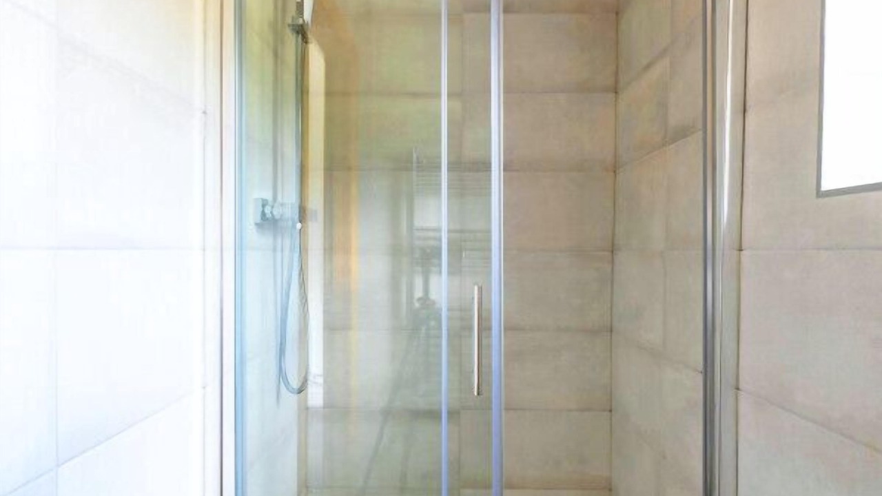 Photo of Bathroom in Pentrefelin