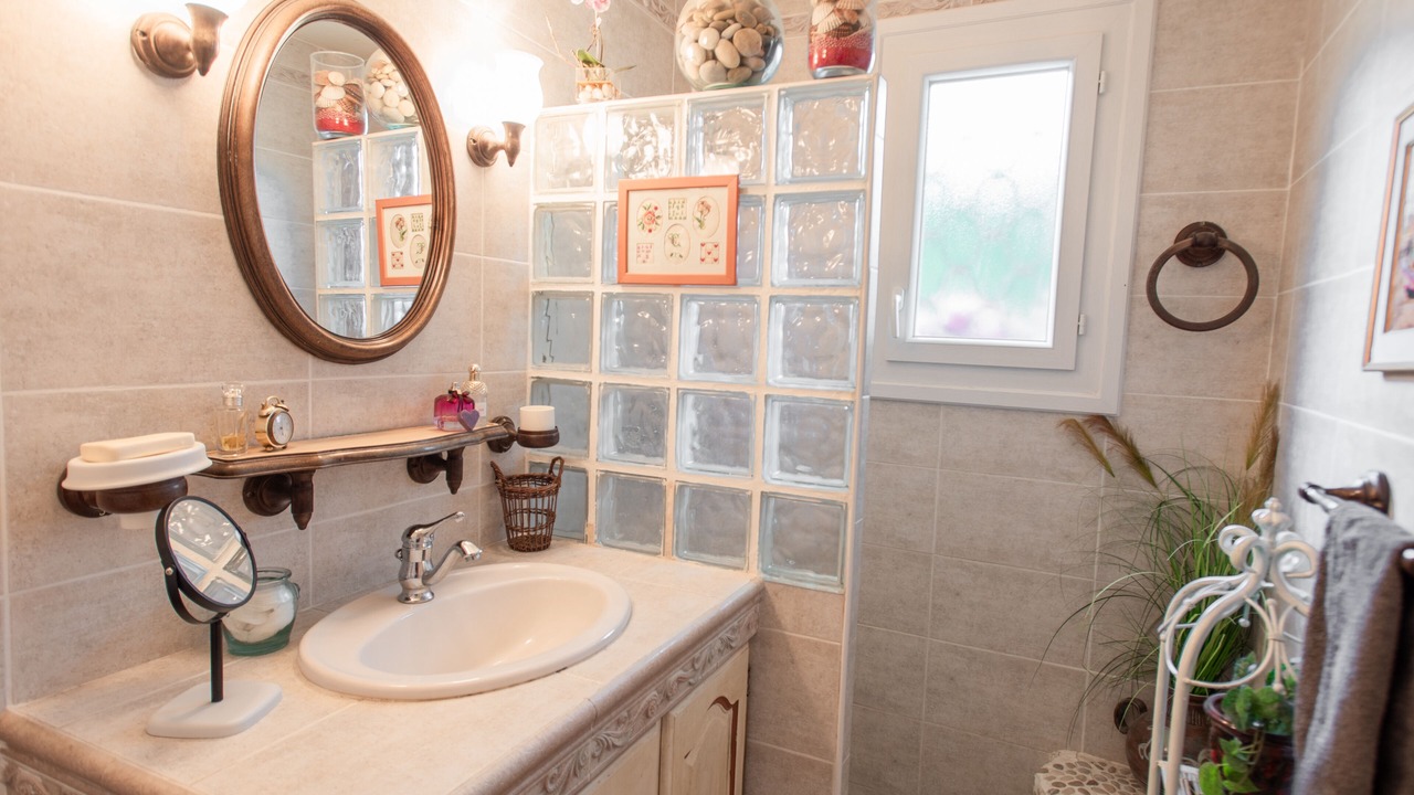 Photo of Bathroom in Clarensac