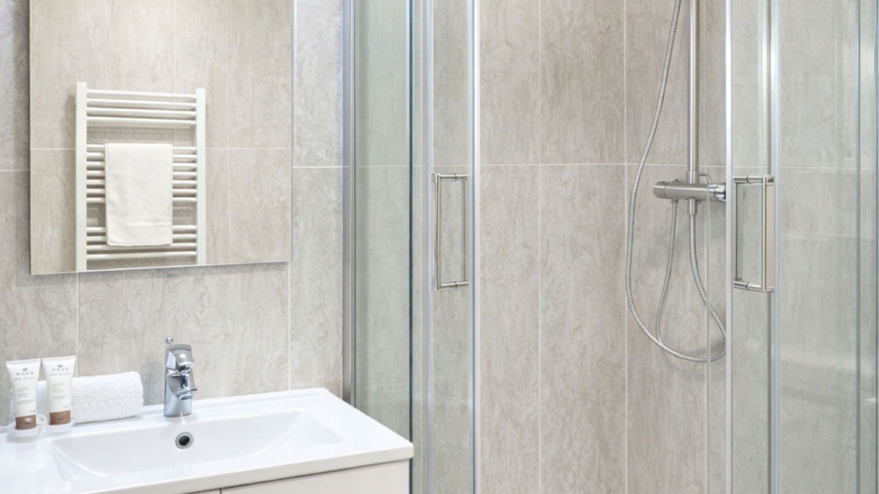 Photo of Bathroom in Butte-aux-Cailles