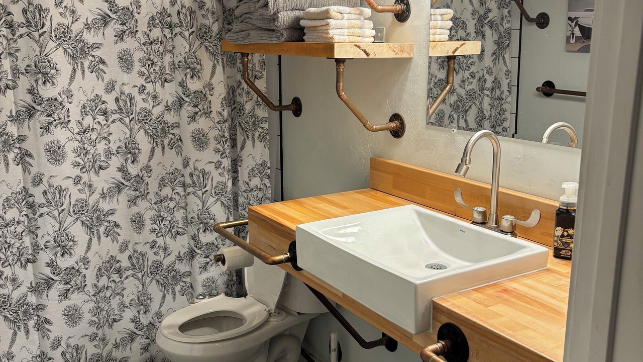 Photo of Bathroom in Bluffdale