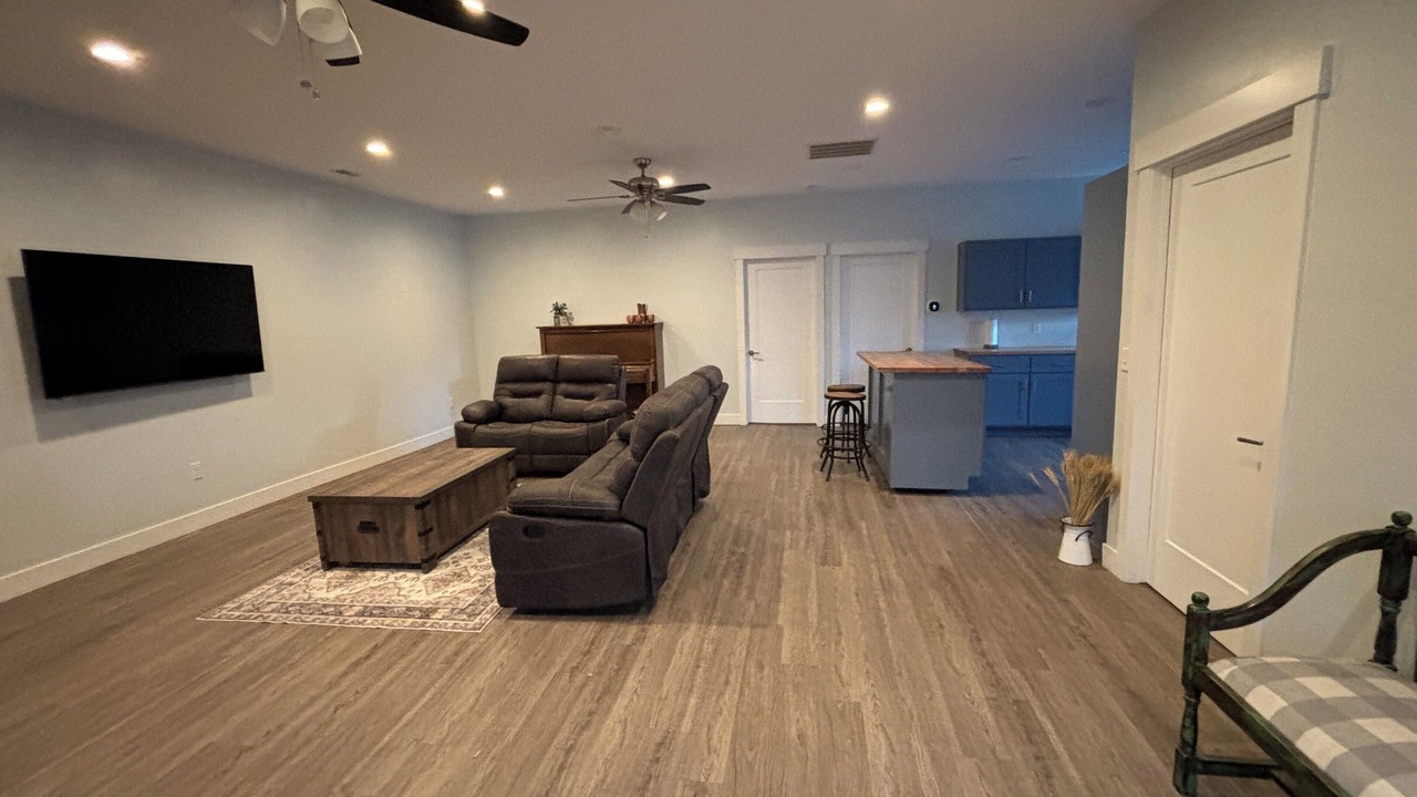 Photo of Livingroom in Bluffdale