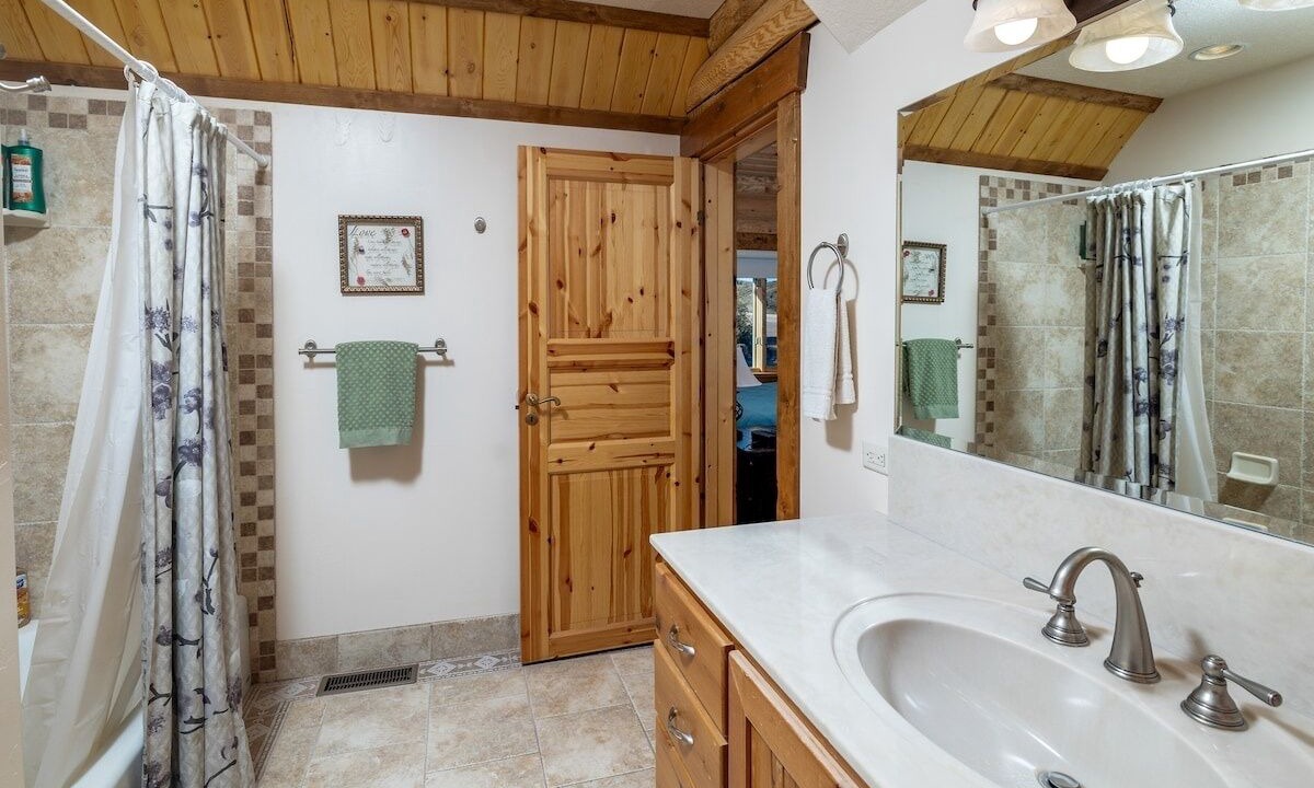 Photo of Bathroom in Fish Haven