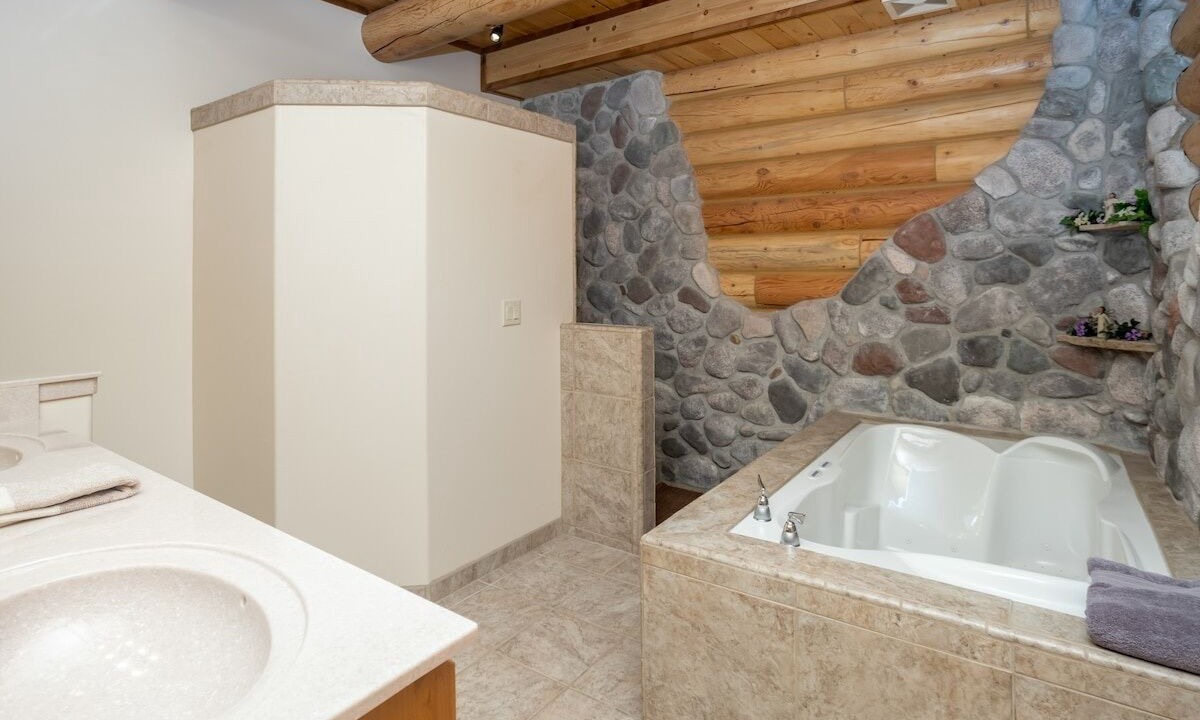 Photo of Bathroom in Fish Haven