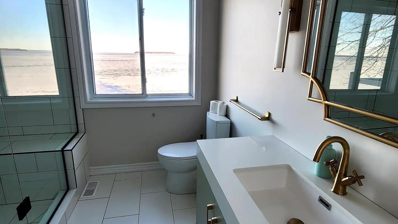 Photo of Bathroom in Alcona