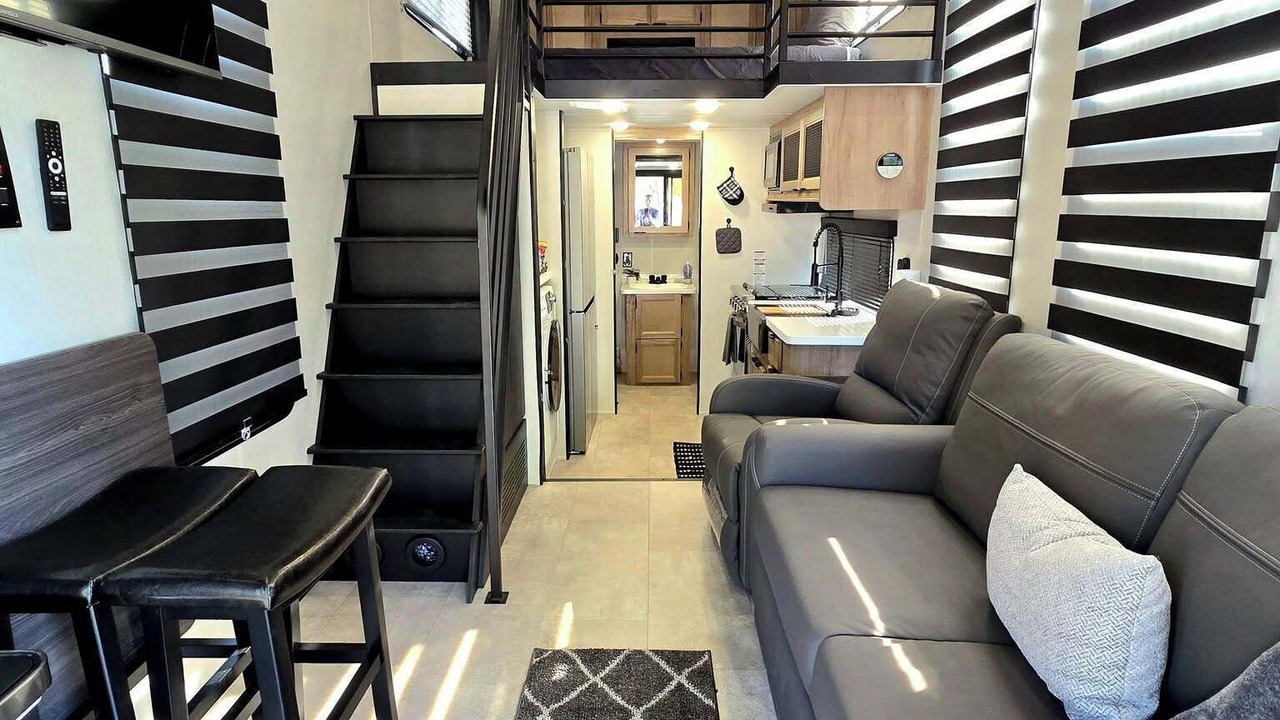 Photo of Livingroom in Quitman