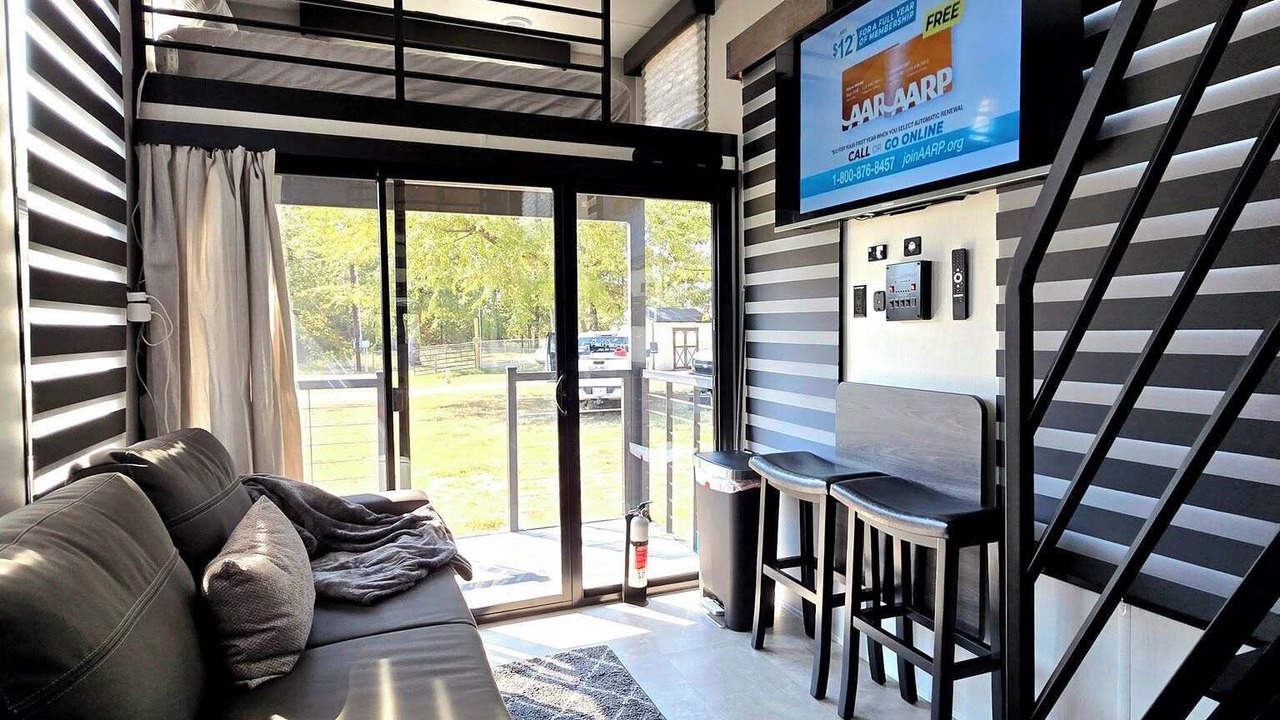 Photo of Livingroom in Quitman