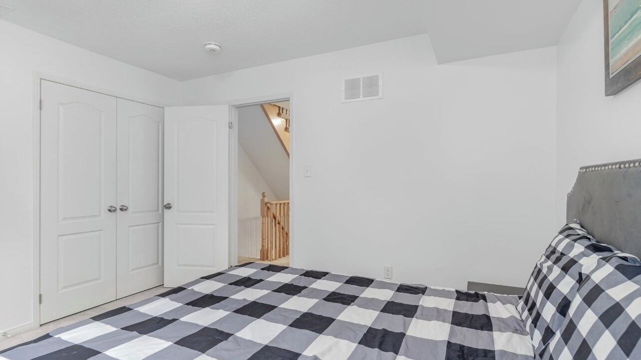 Photo of Bedroom in Oshawa