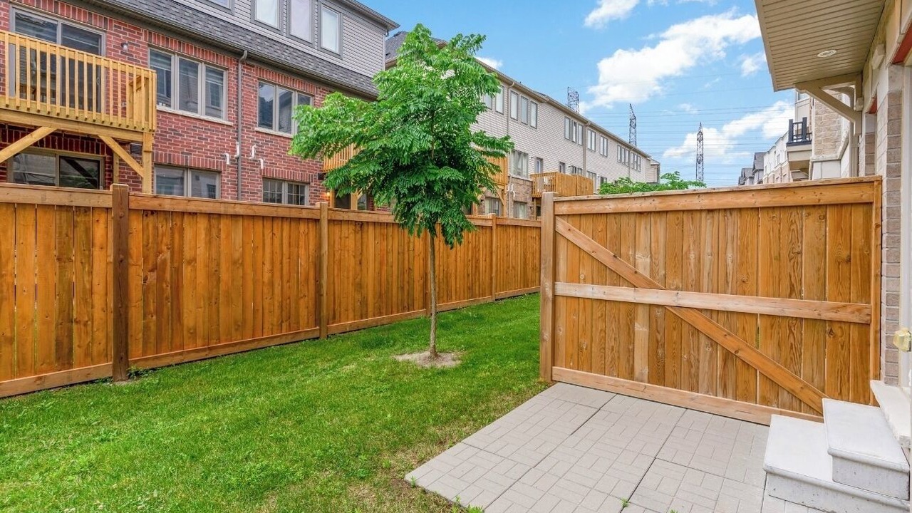 Photo of Outdoor in Oshawa
