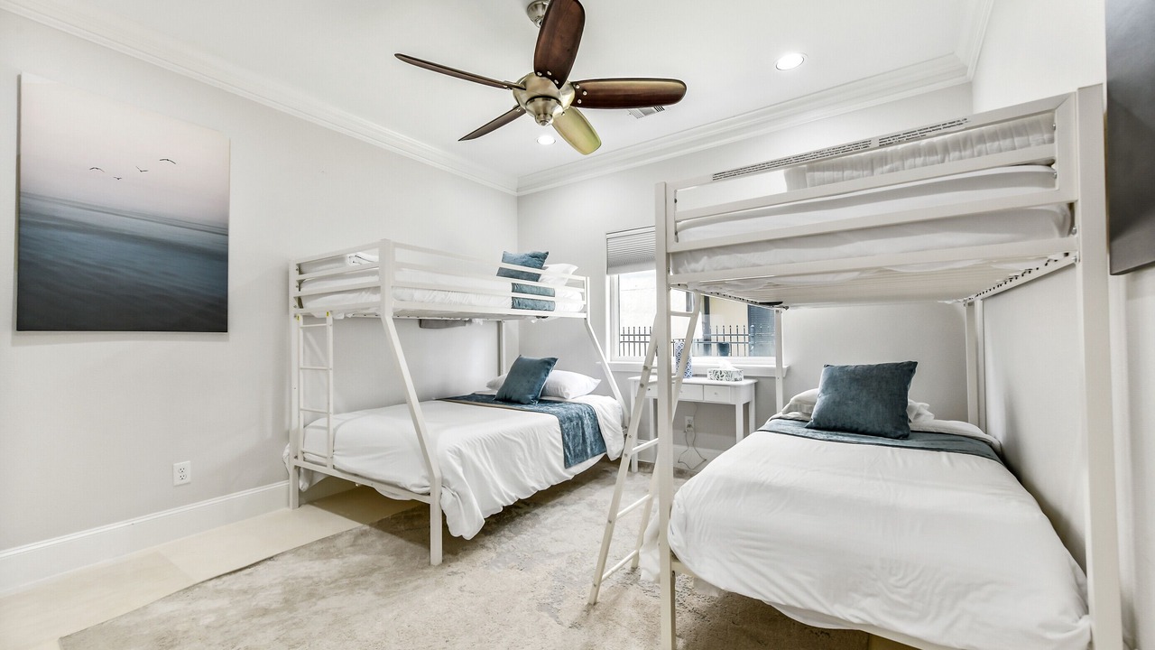 Photo of Bedroom in Clear Lake Shores
