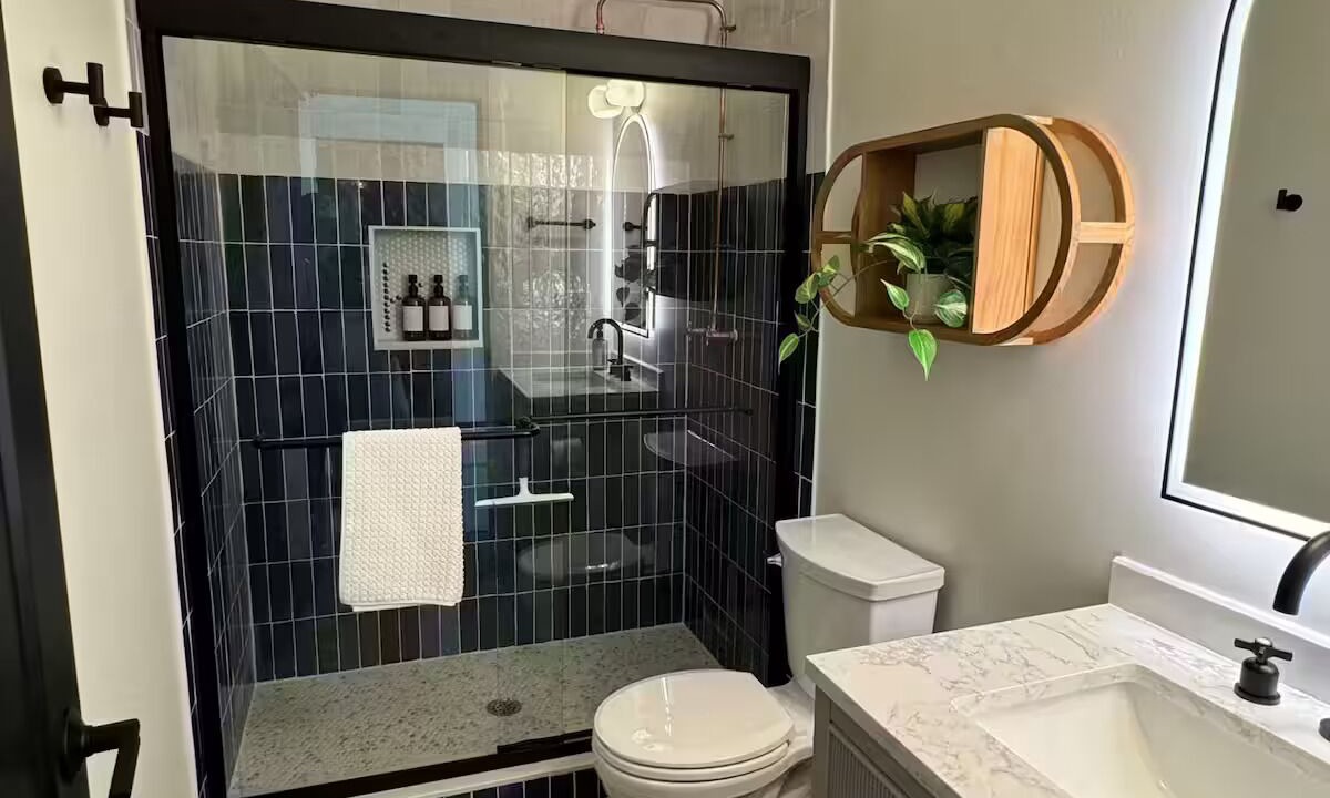 Photo of Bathroom in McArthur