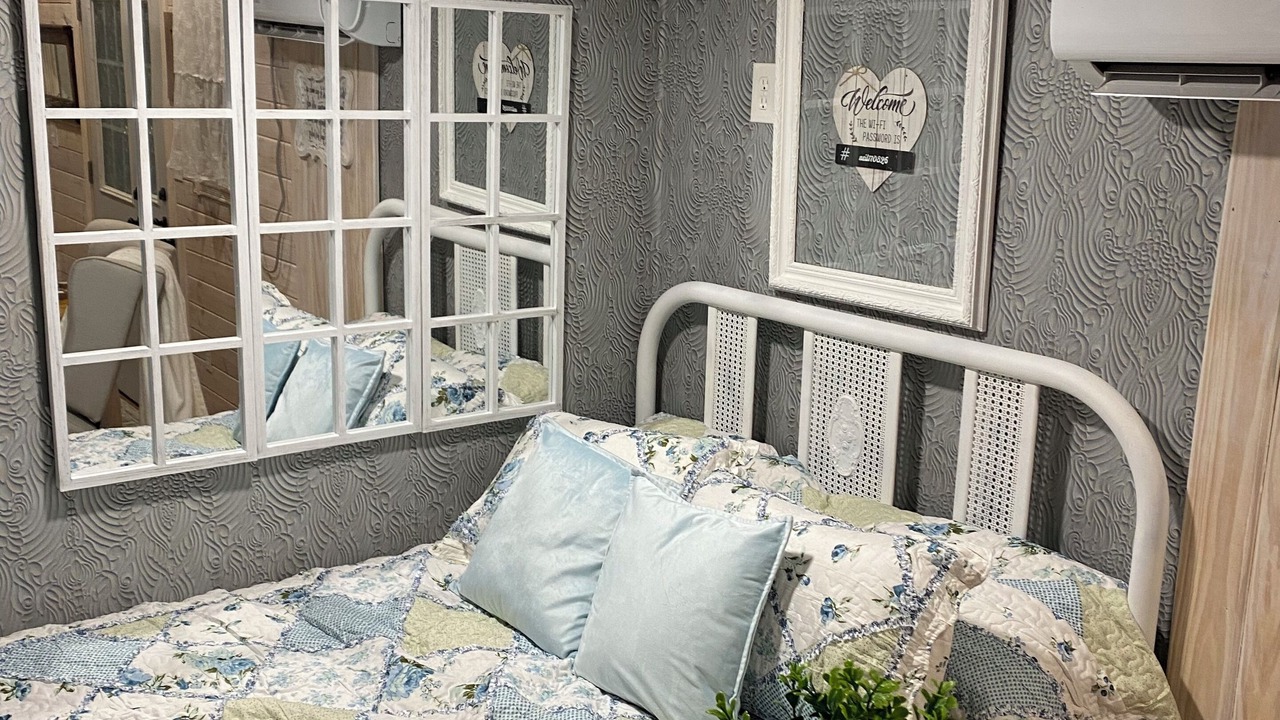 Photo of Bedroom in Girard