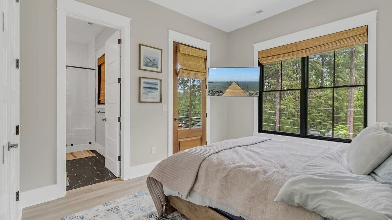 Photo of Bedroom in Windmill Point