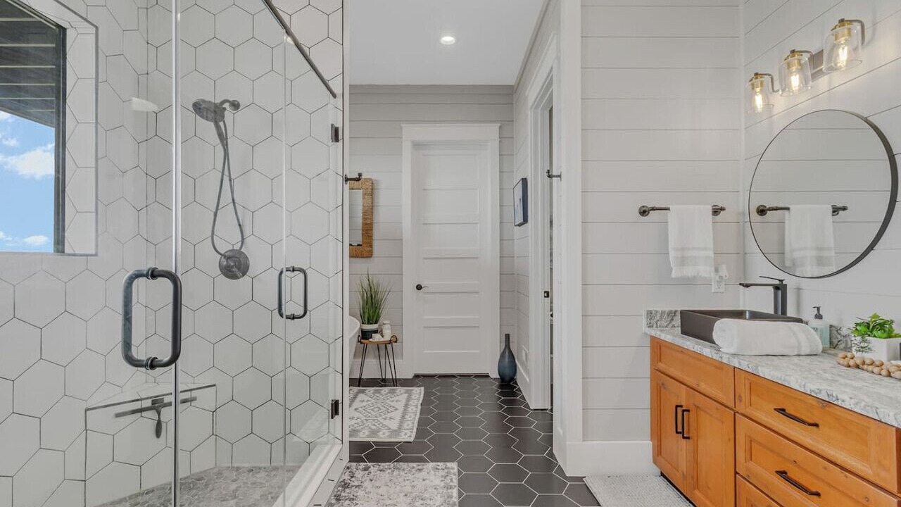 Photo of Bathroom in Windmill Point