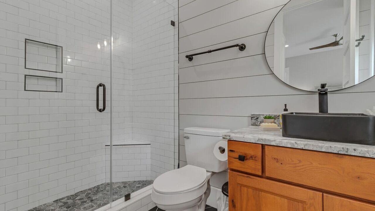 Photo of Bathroom in Windmill Point
