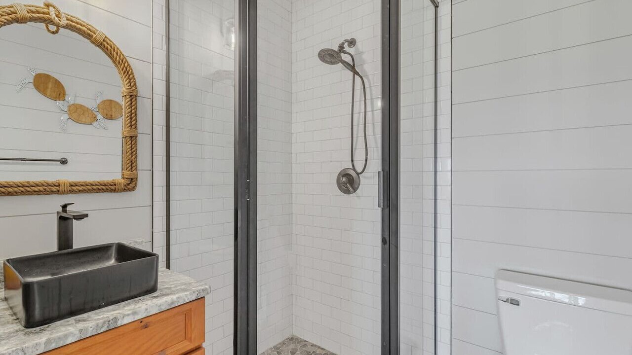 Photo of Bathroom in Windmill Point