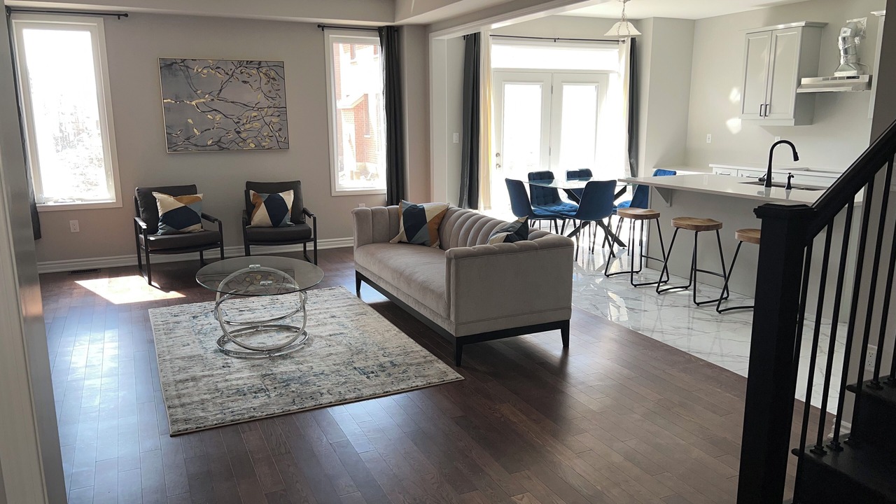 Photo of Livingroom in Pickering