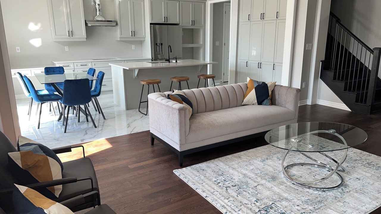 Photo of Livingroom in Pickering