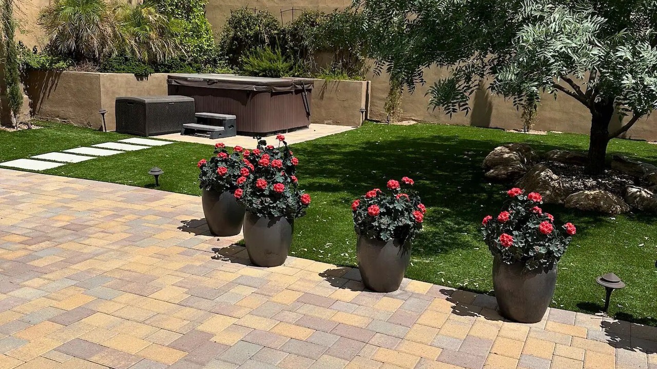 Photo of Patio Balcony in Legend Trail