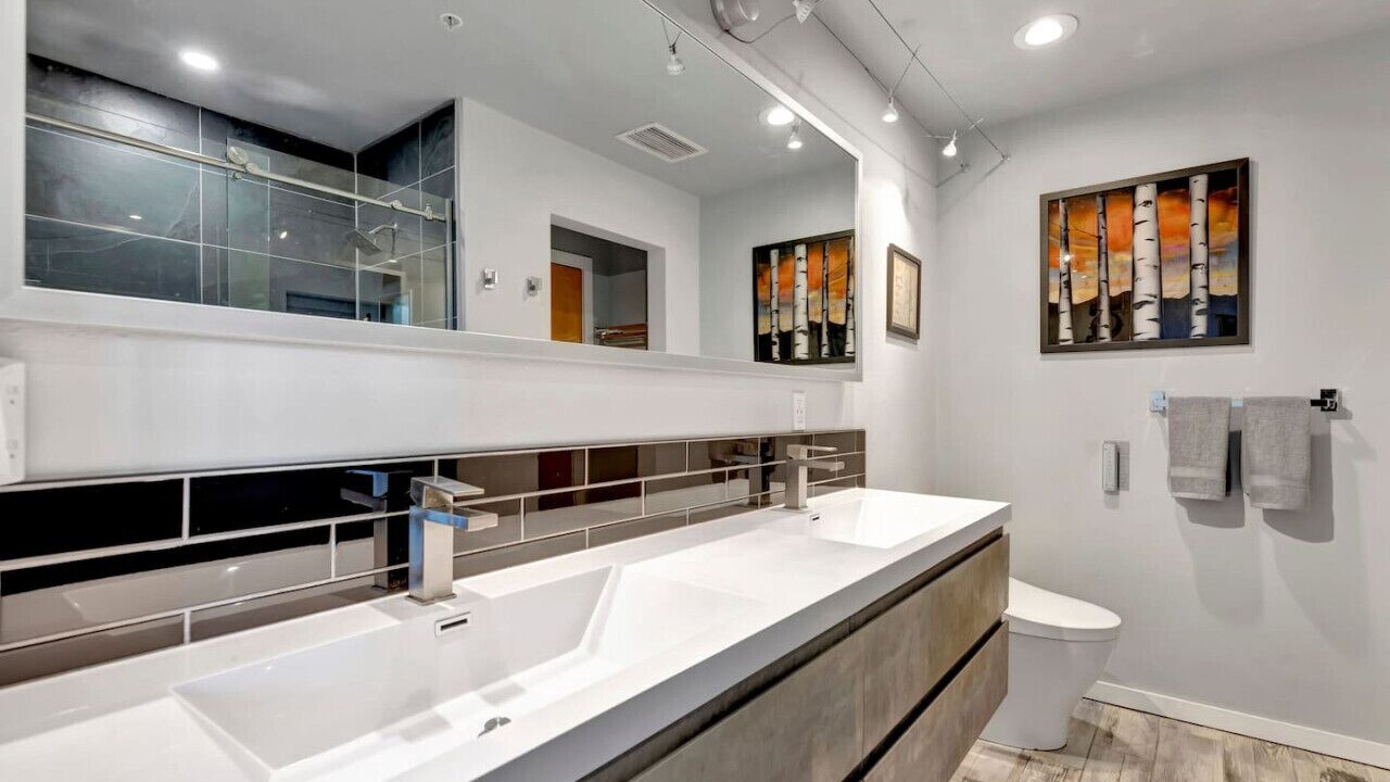 Photo of Bathroom in Uptown
