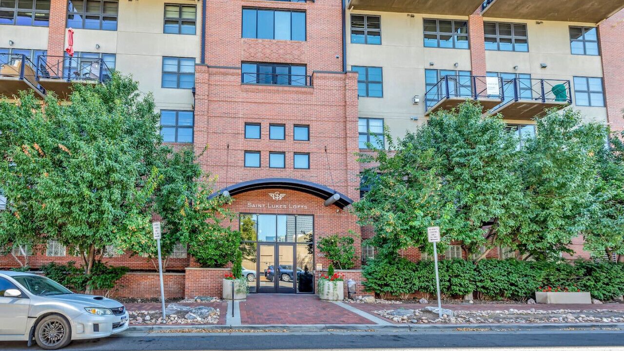 Photo of Outdoor in Uptown