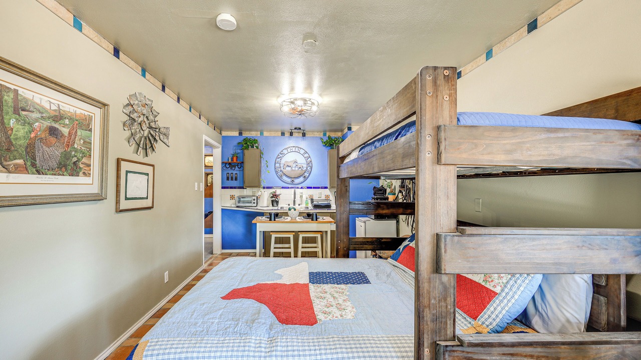 Photo of Bedroom in Bulverde