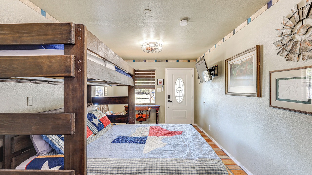 Photo of Bedroom in Bulverde