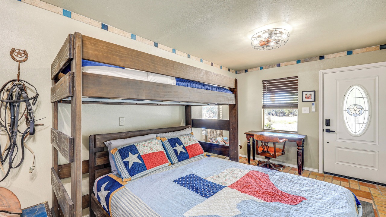 Photo of Bedroom in Bulverde