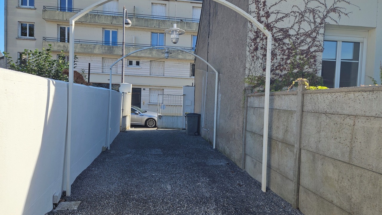 Photo of Outdoor in Tours