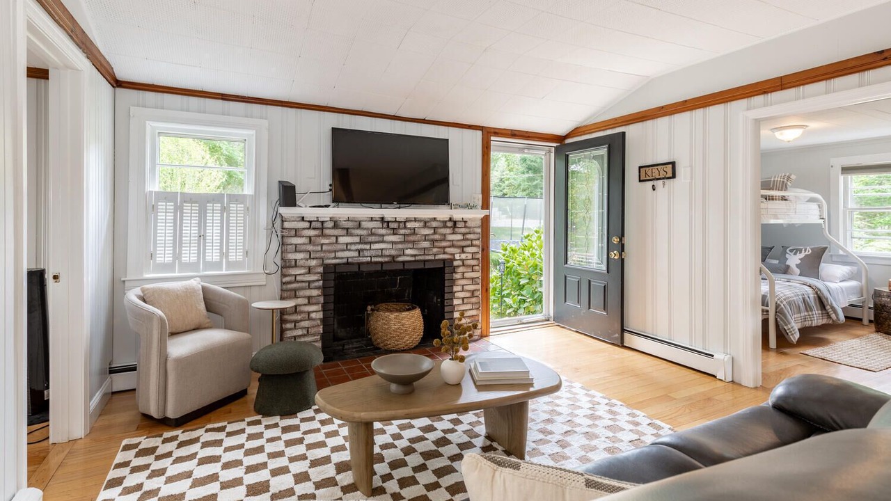 Photo of Livingroom in Mashpee