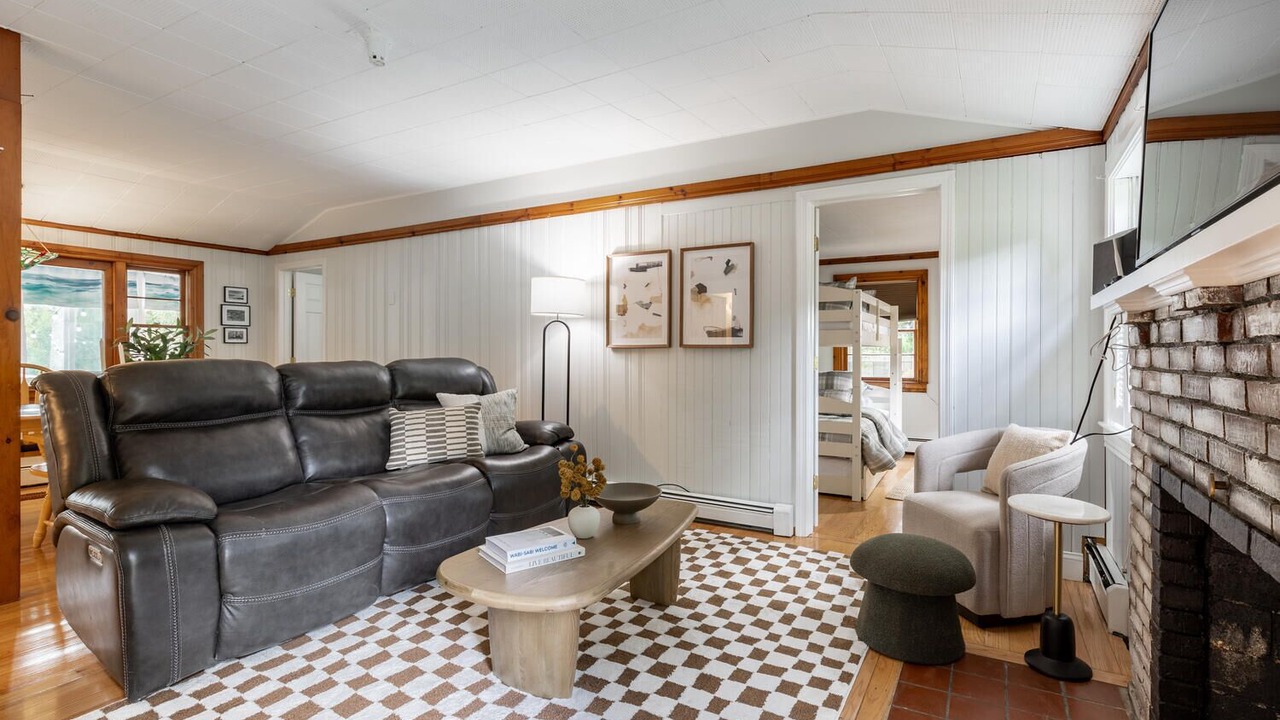 Photo of Livingroom in Mashpee