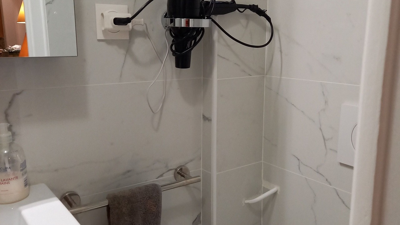 Photo of Bathroom in 7th Arrondissement