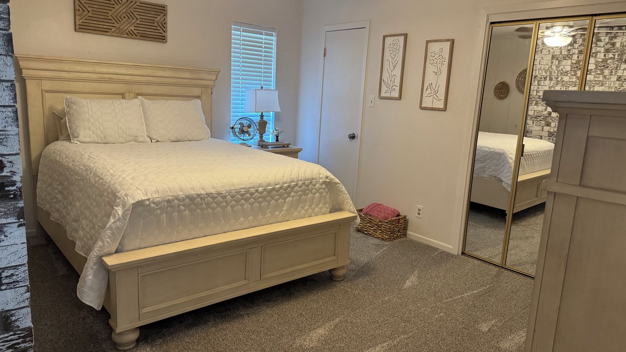 Photo of Bedroom in Lake Brownwood